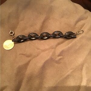 Chic Black and Gold Link Bracelet